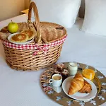 Hotel Helzear Champs-Elysees By Esteem