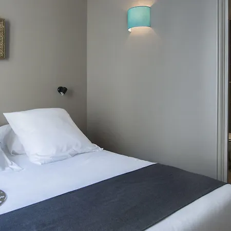 Helzear Champs-elysees By Esteem Hotel