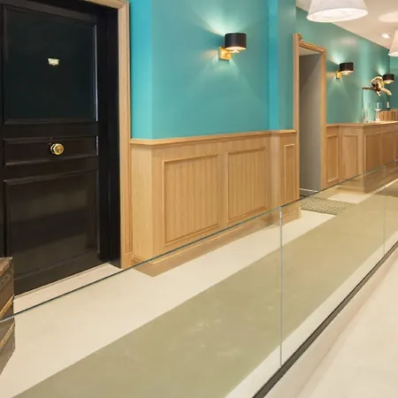 Helzear Champs-elysees By Esteem Hotel Paris