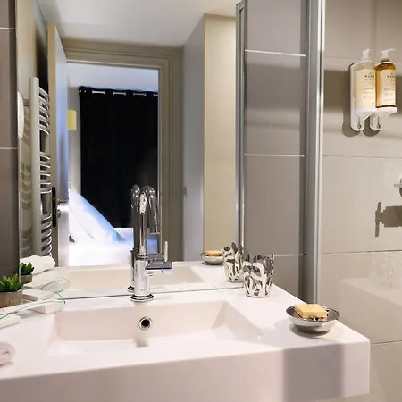 Helzear Champs-elysees By Esteem 4* Paris