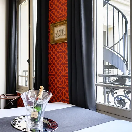 Helzear Champs-elysees By Esteem 4*