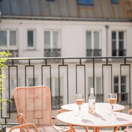 Helzear Champs-elysees By Esteem 4*