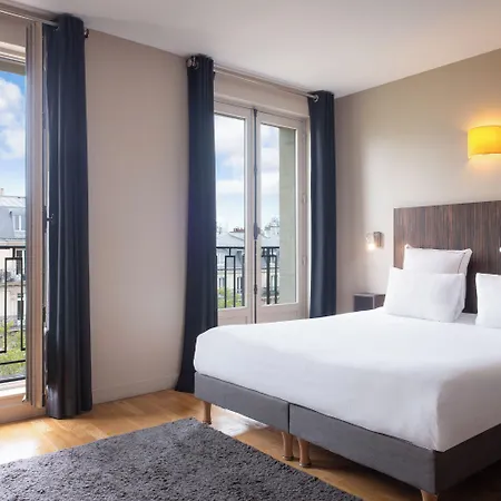 Hotel Helzear Champs-elysees By Esteem Paris