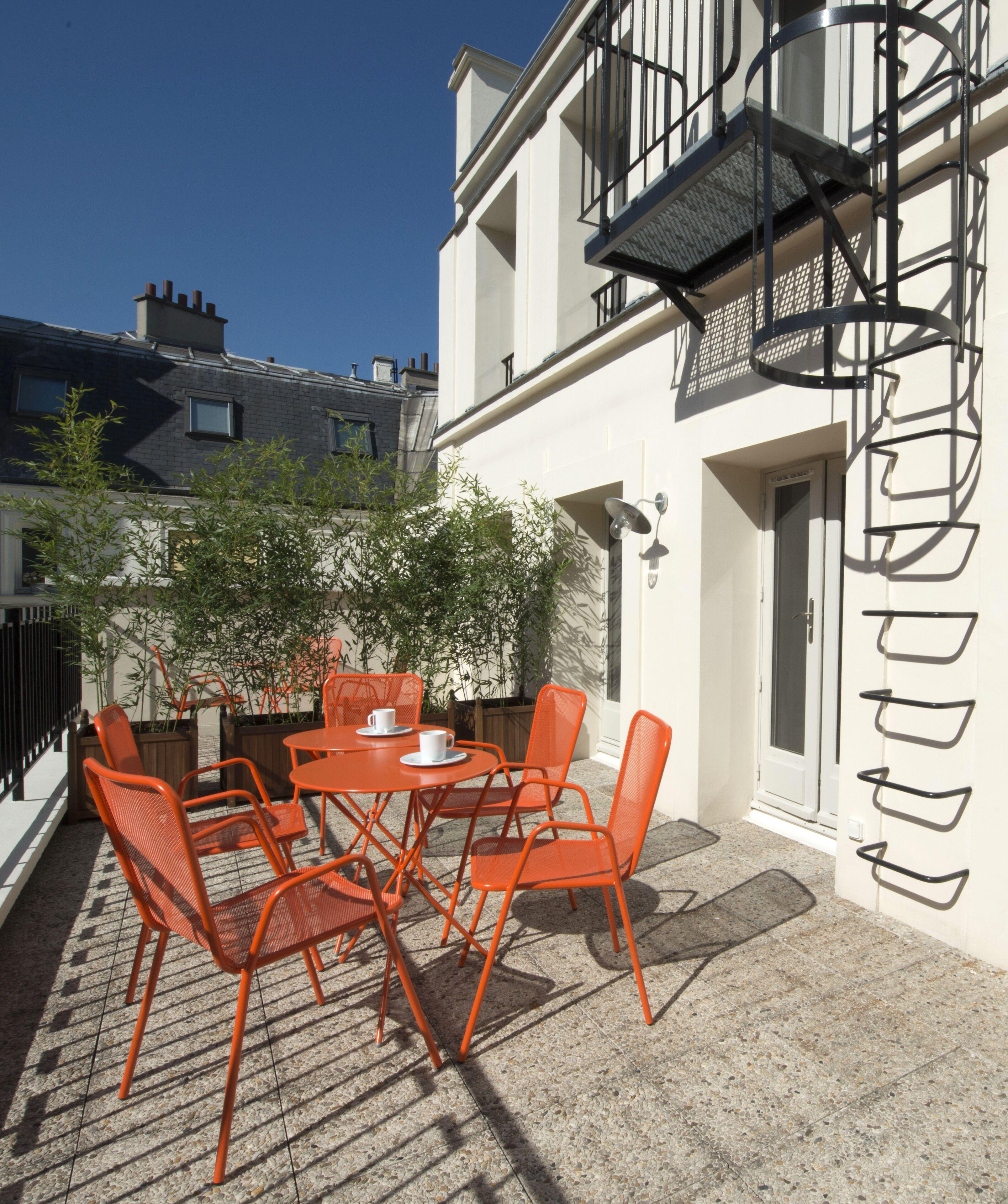 Helzear Champs-elysées Parigi