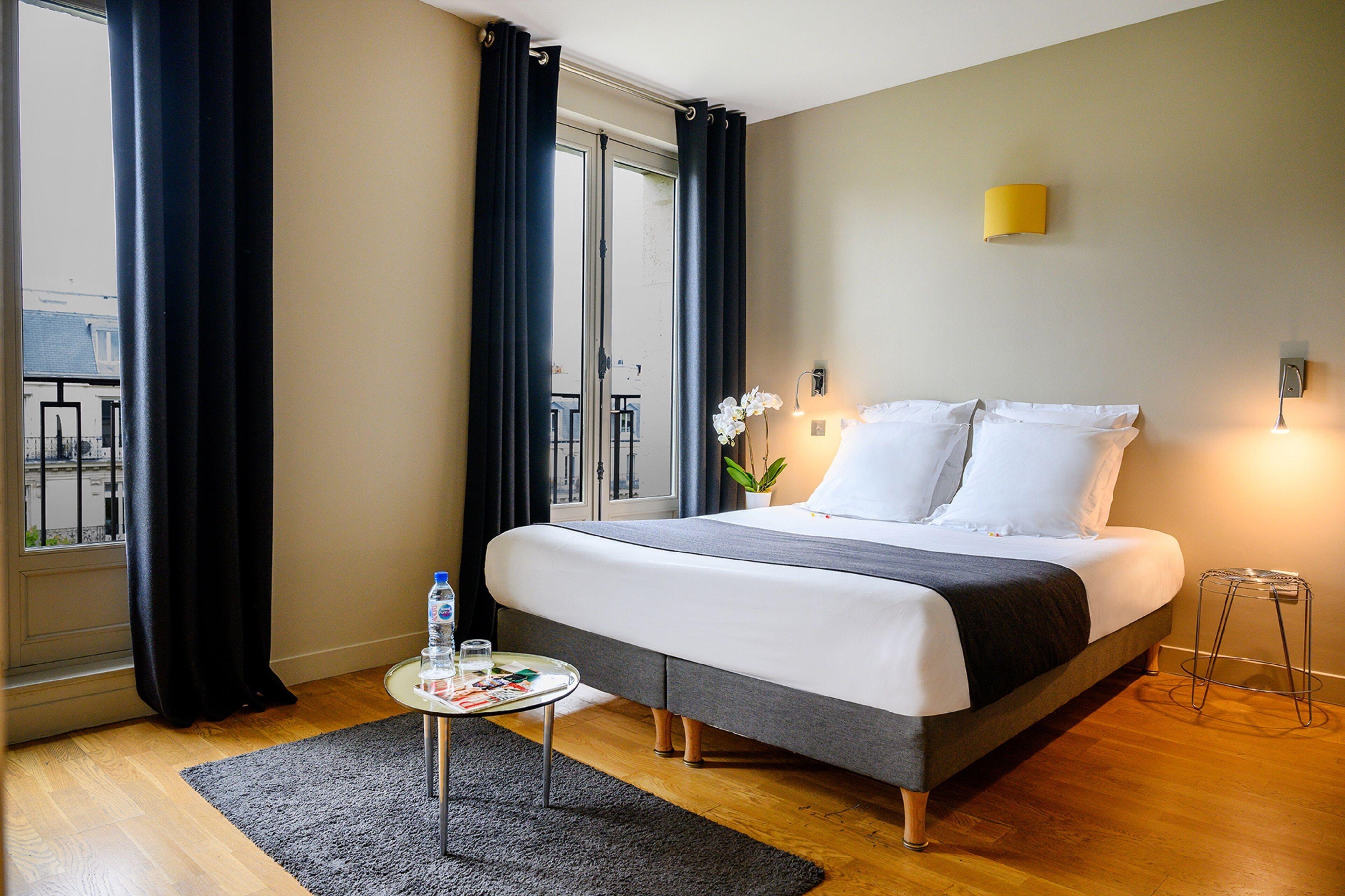 Helzear Champs-elysées Hotel 4*