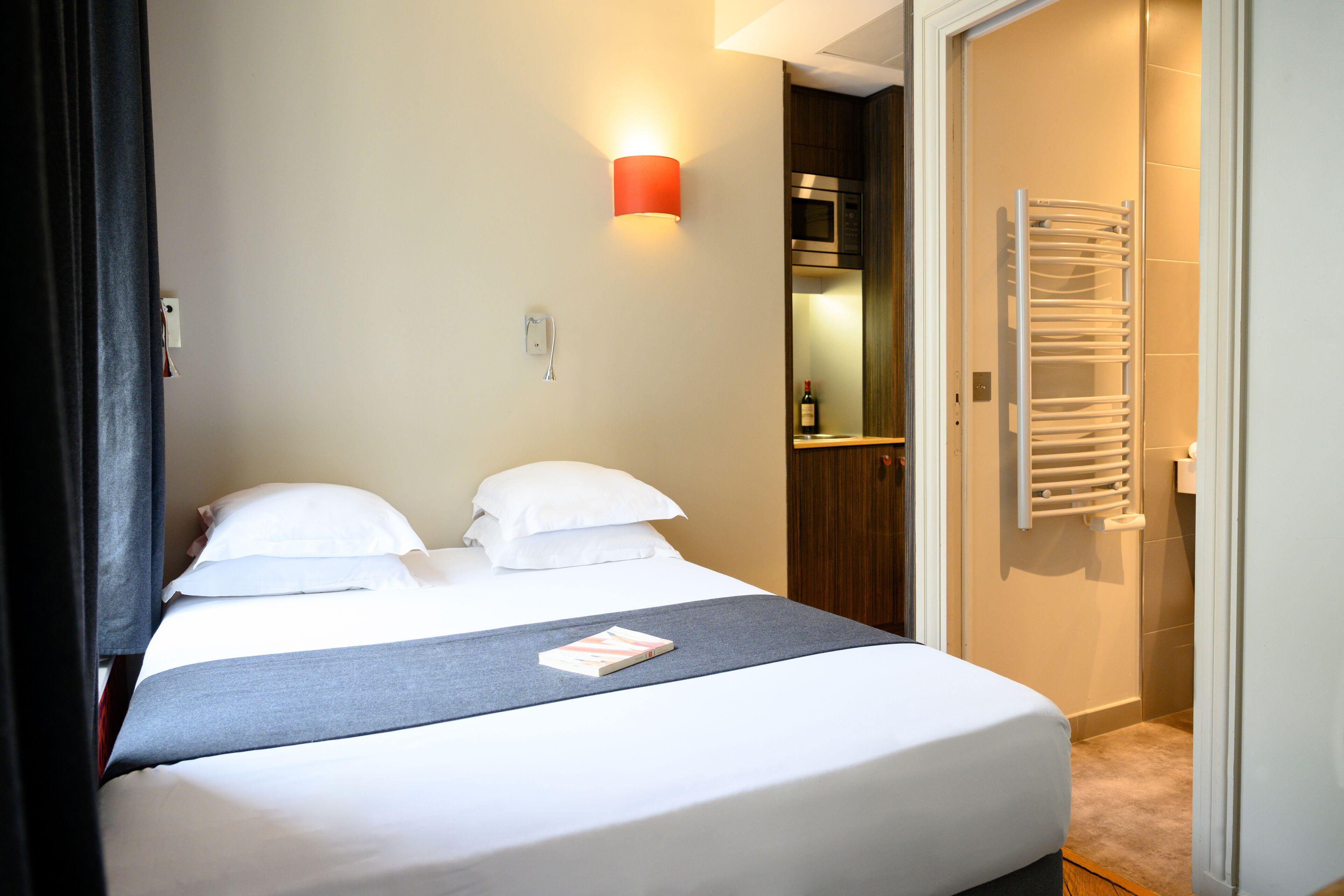 Helzear Champs-elysées Hotel 4*